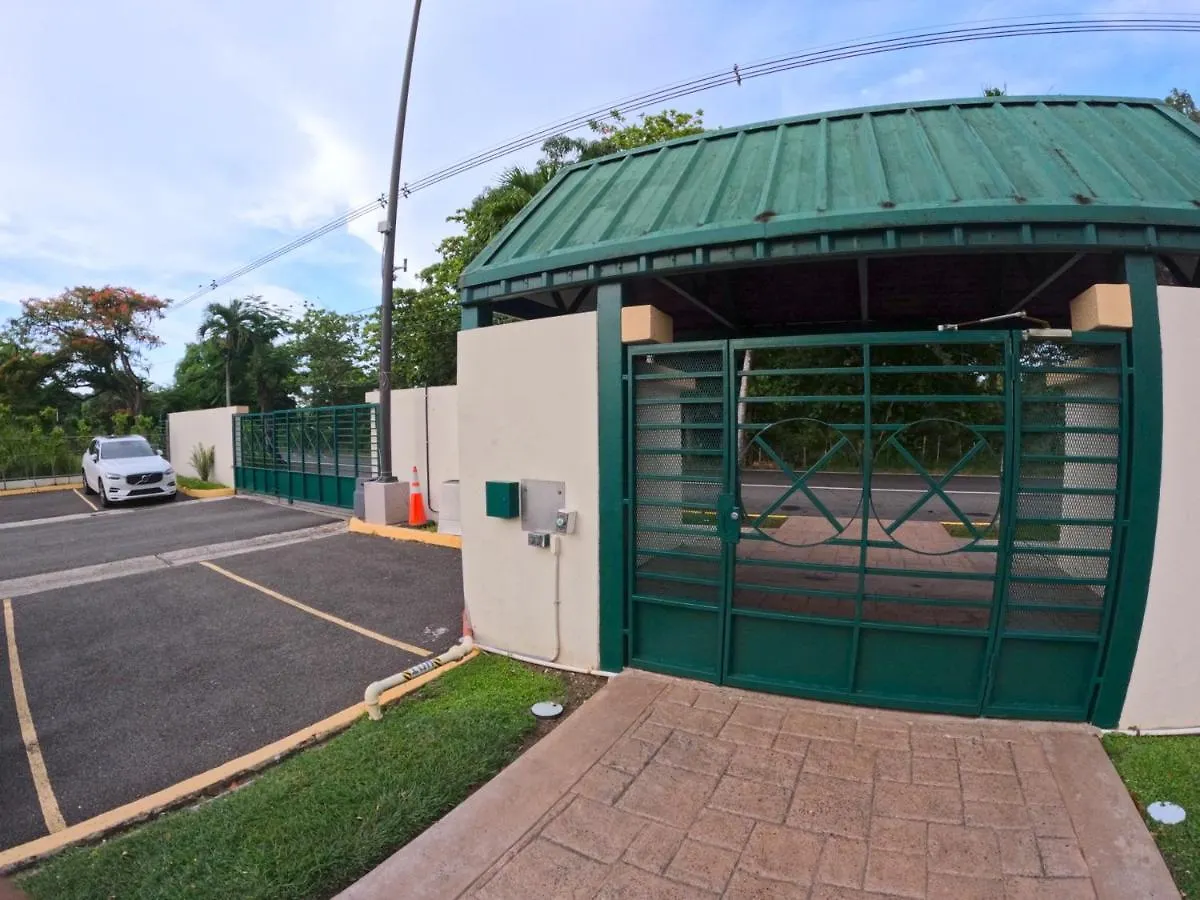 Ocean View, Pool, Gym, Basketball Court, Wifi Cabo Rojo Lejlighed